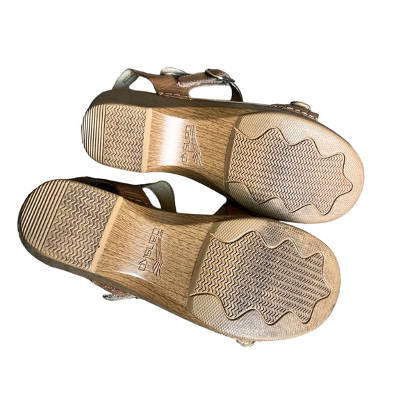 Dansko Brown & Gold Wood Sandal Wedges Velcro Straps Size 7 - Picture 5 of 6